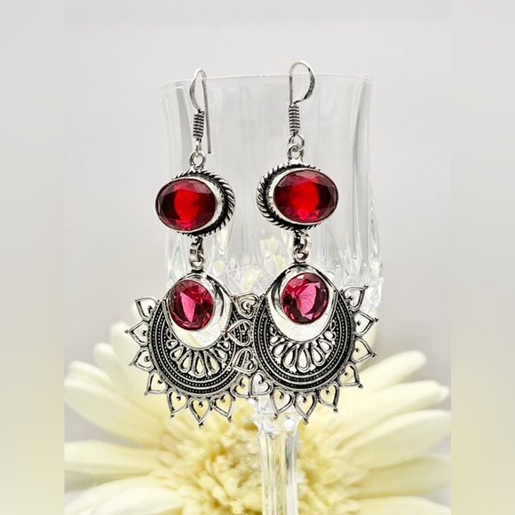 GARNET EARRINGS - Picture 4 of 14
